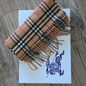 Vintage Burberry Lambswool Scarf